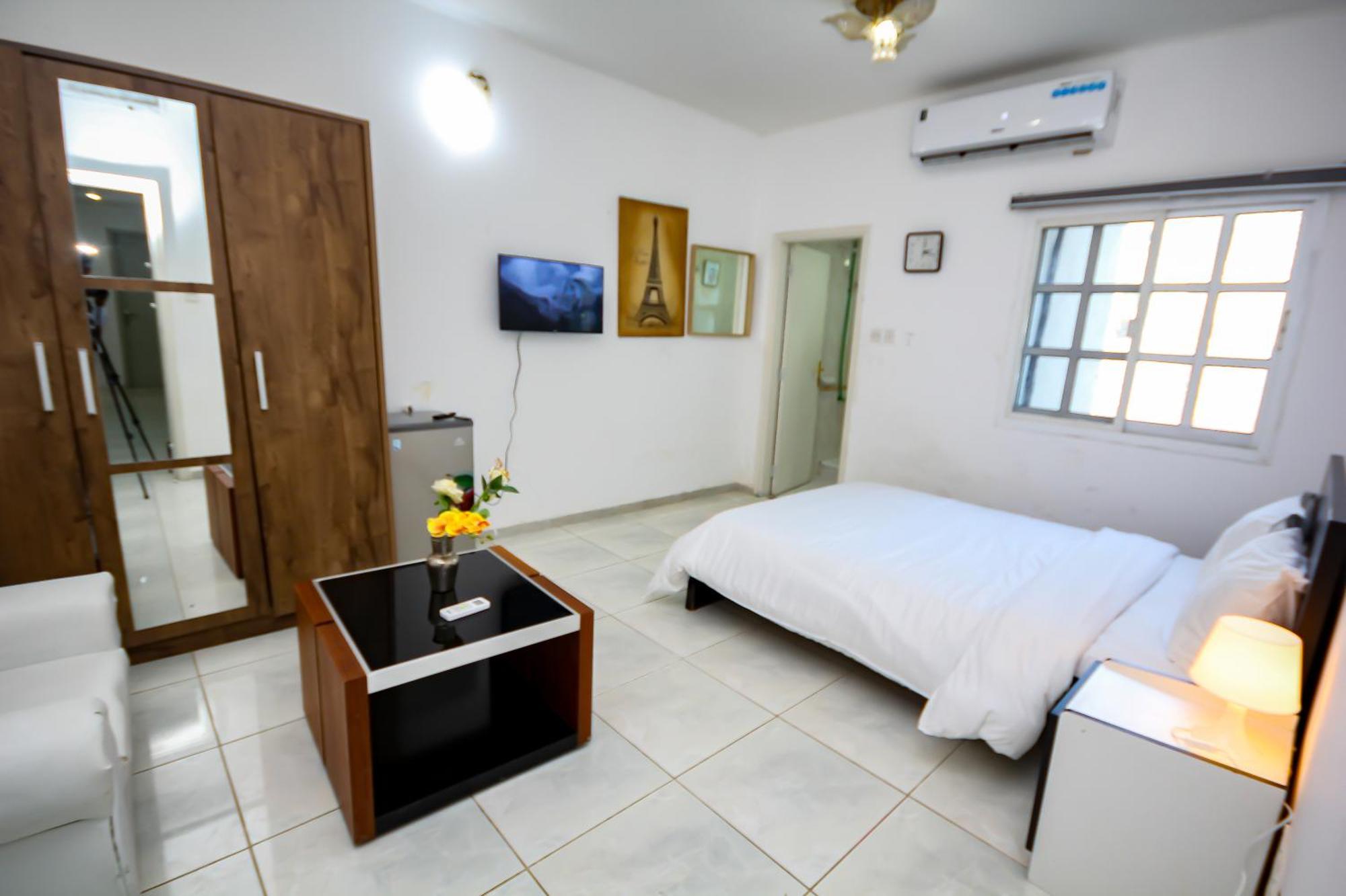 Comfortable Private Rooms In Compound Housing Dubai Exterior foto
