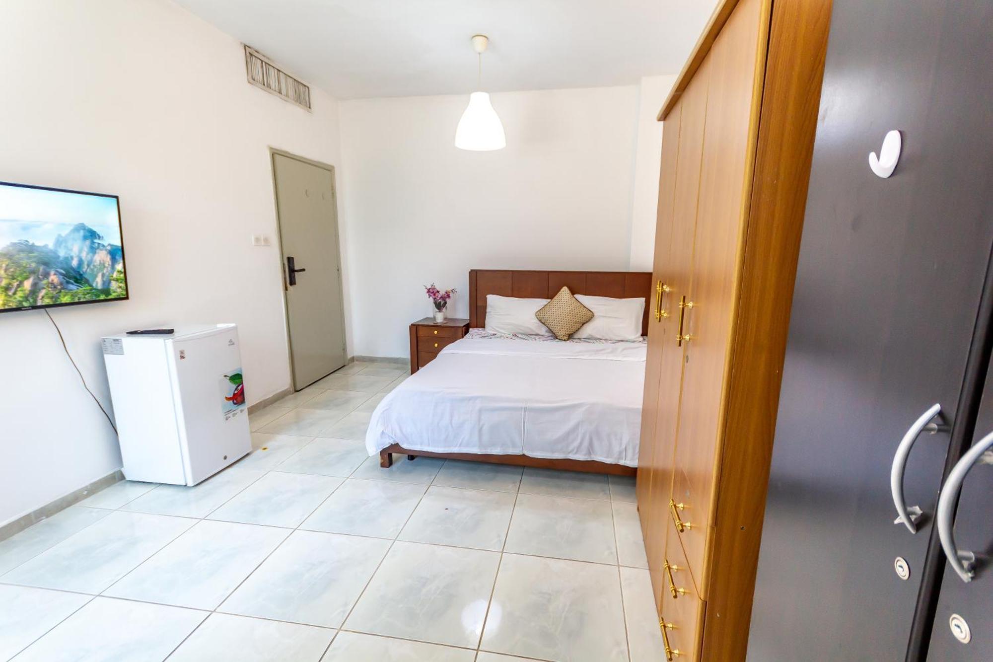 Comfortable Private Rooms In Compound Housing Dubai Exterior foto